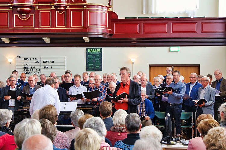 27 okt 2018 - Groot mannenkoor Midden Holland en gemengd koor Encore in de Geref.Kerk_54